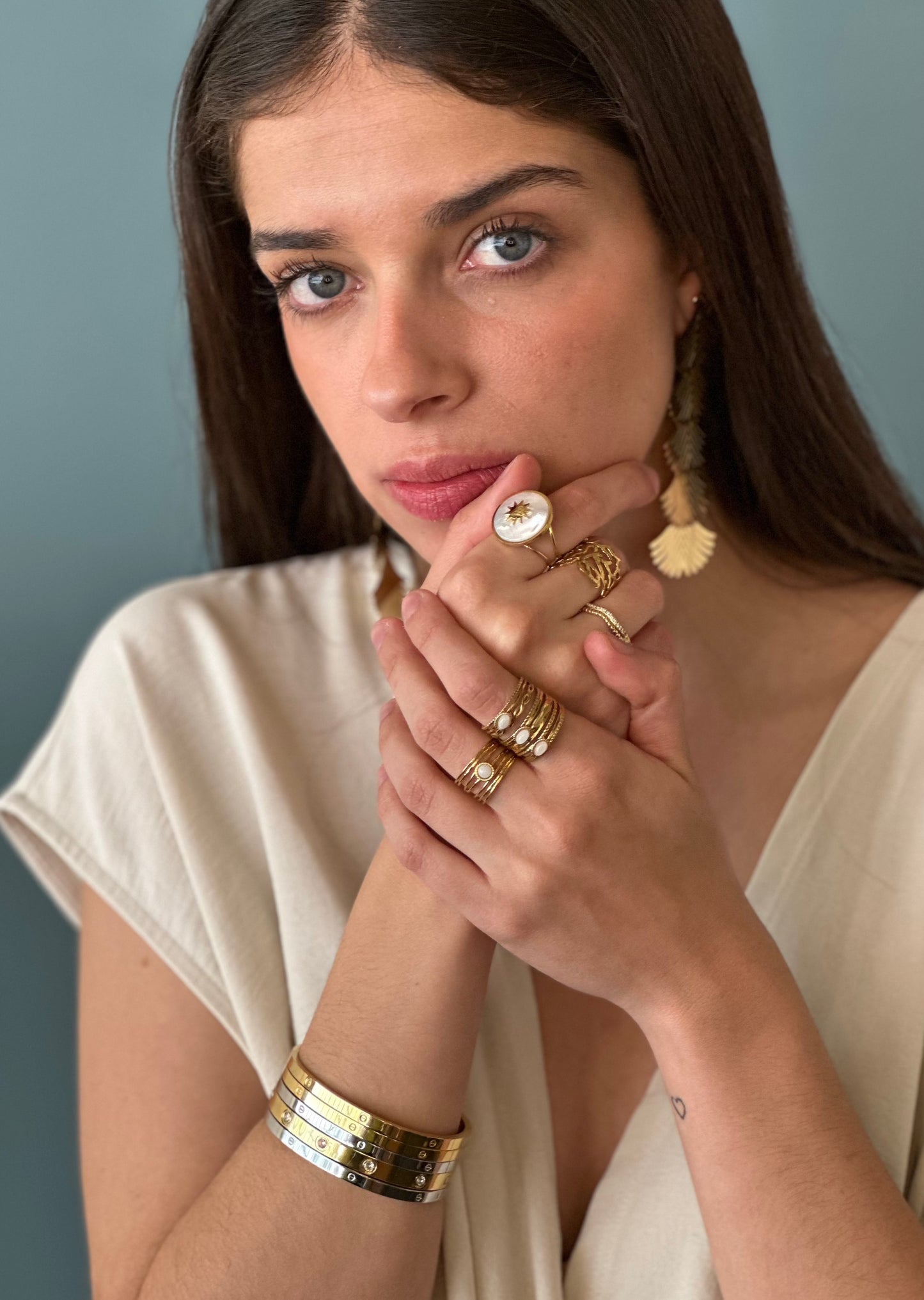 ANILLO PIEDRA SIMPLE ı ORO