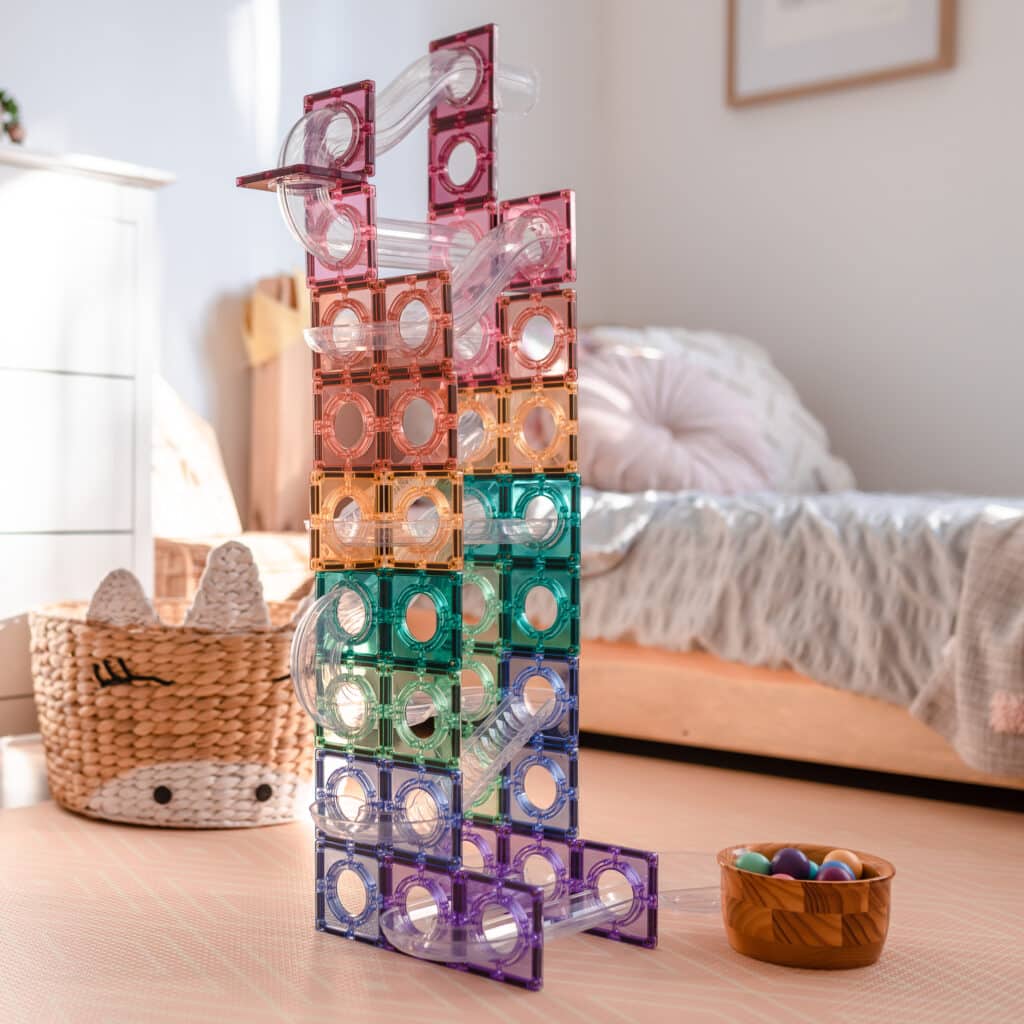 Construcción Connetix Carrera de Bolas Pastel 106 Piezas