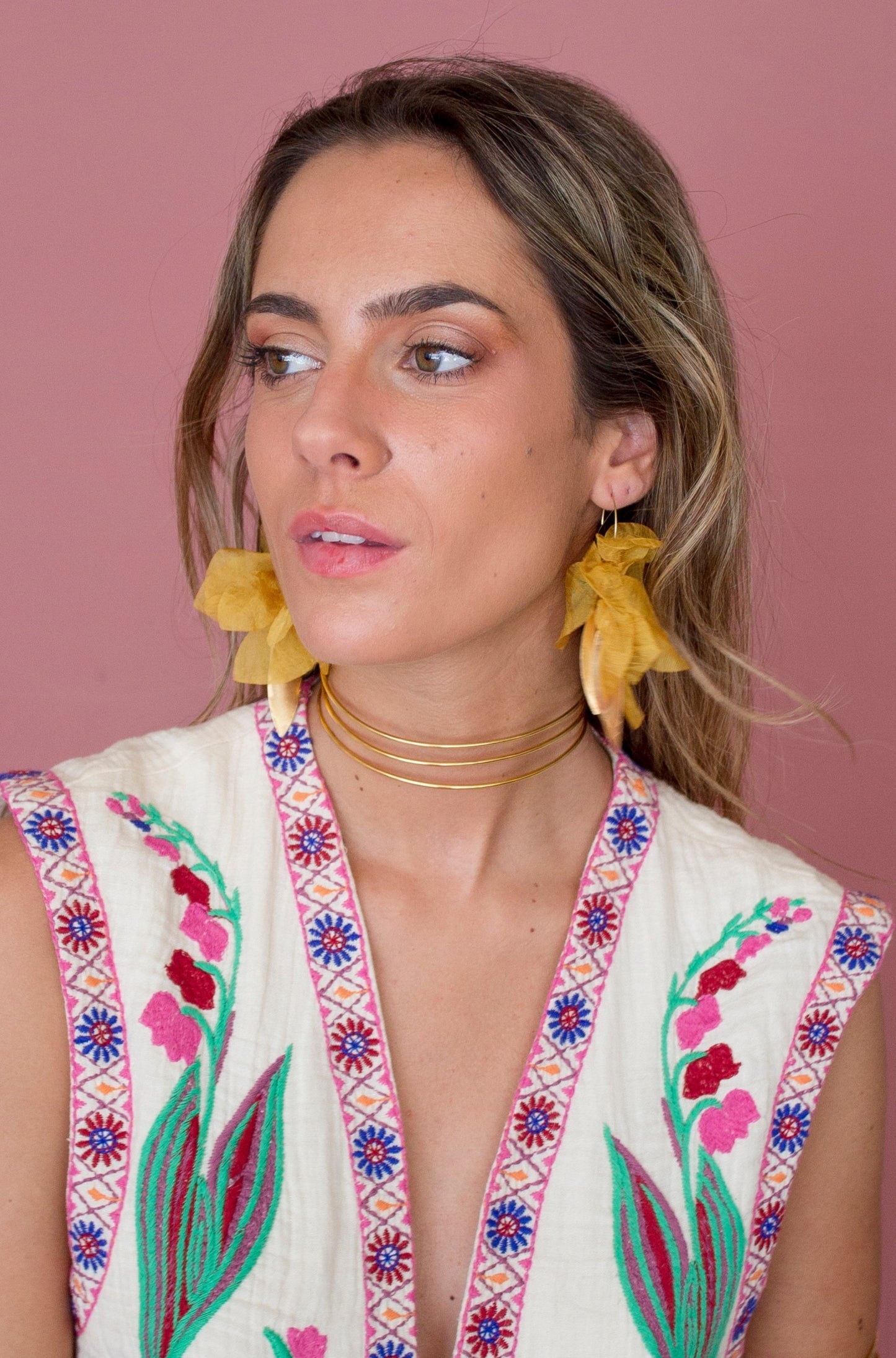 PENDIENTES PLUMAS AMARILLAS ı PAREJA