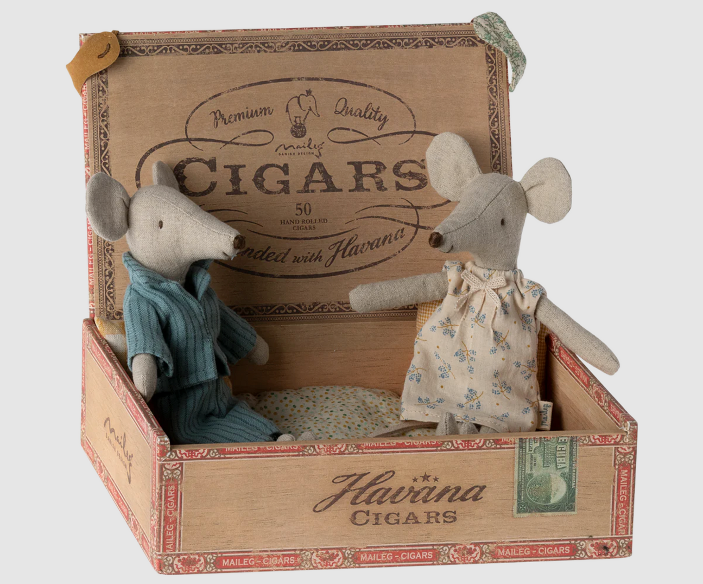 Mamá y papá ratón en caja de cigarros MAILEG