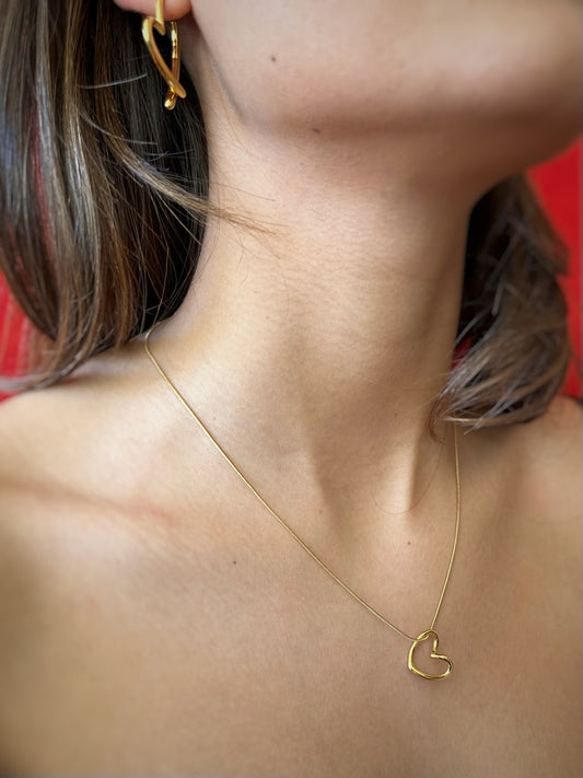 Collar Corazón Oro Silueta Irregular