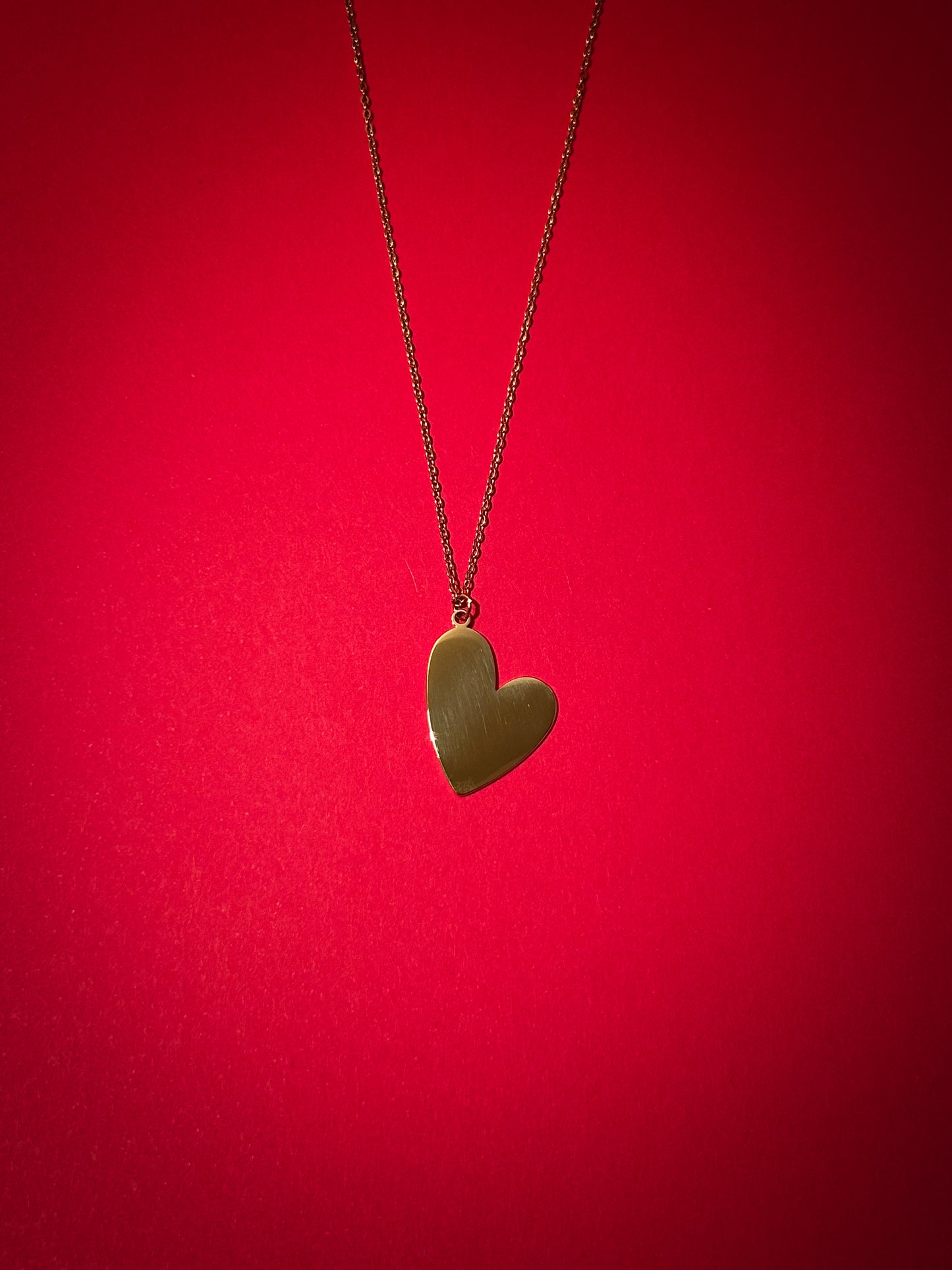 Collar corazón plano oro