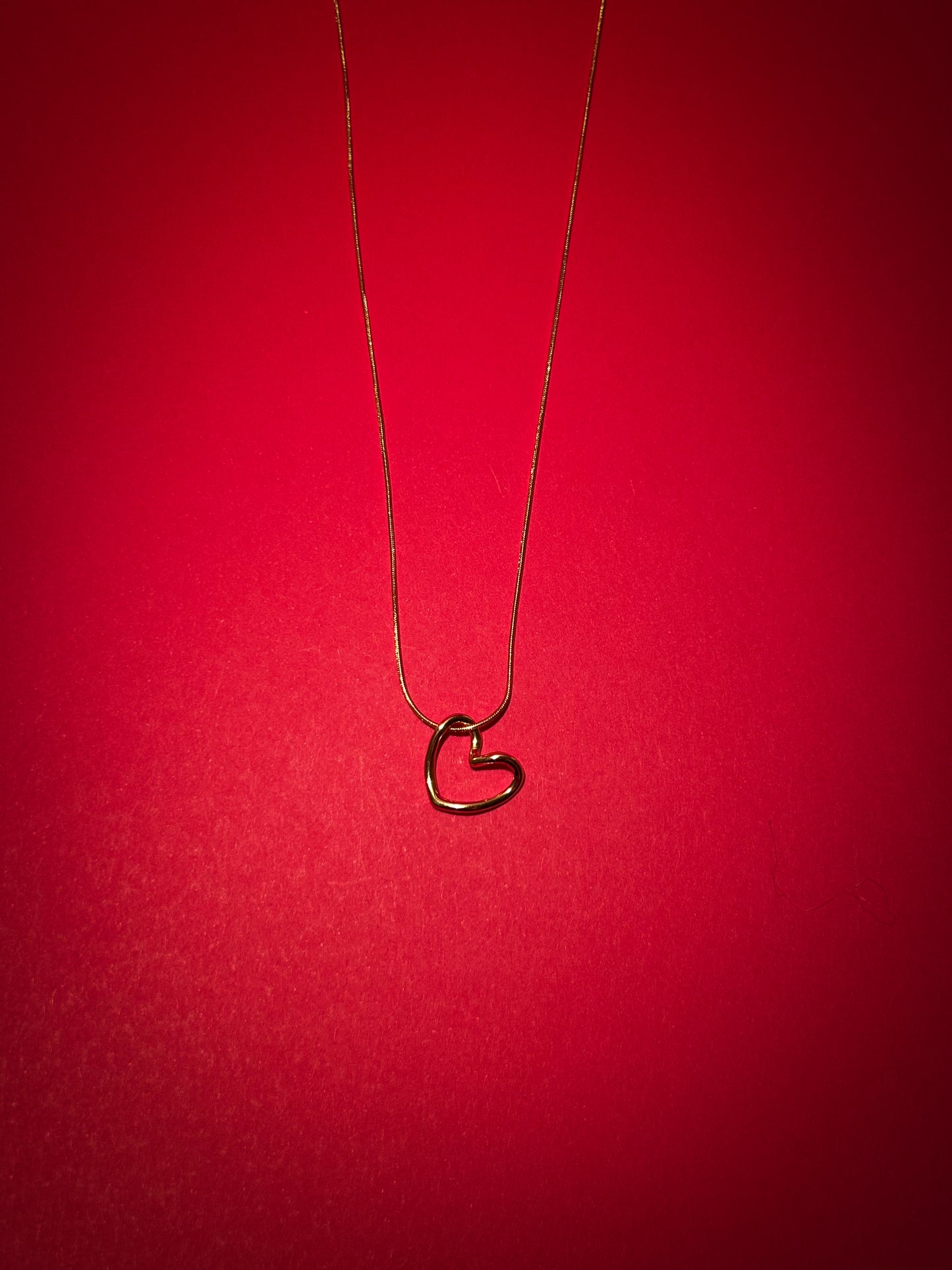 Collar Corazón Oro Silueta Irregular