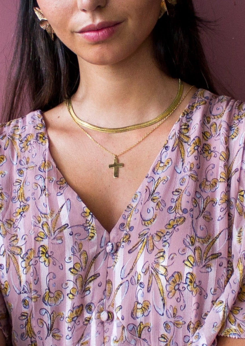 COLLAR CRUZ PEQUEÑA ı ORO