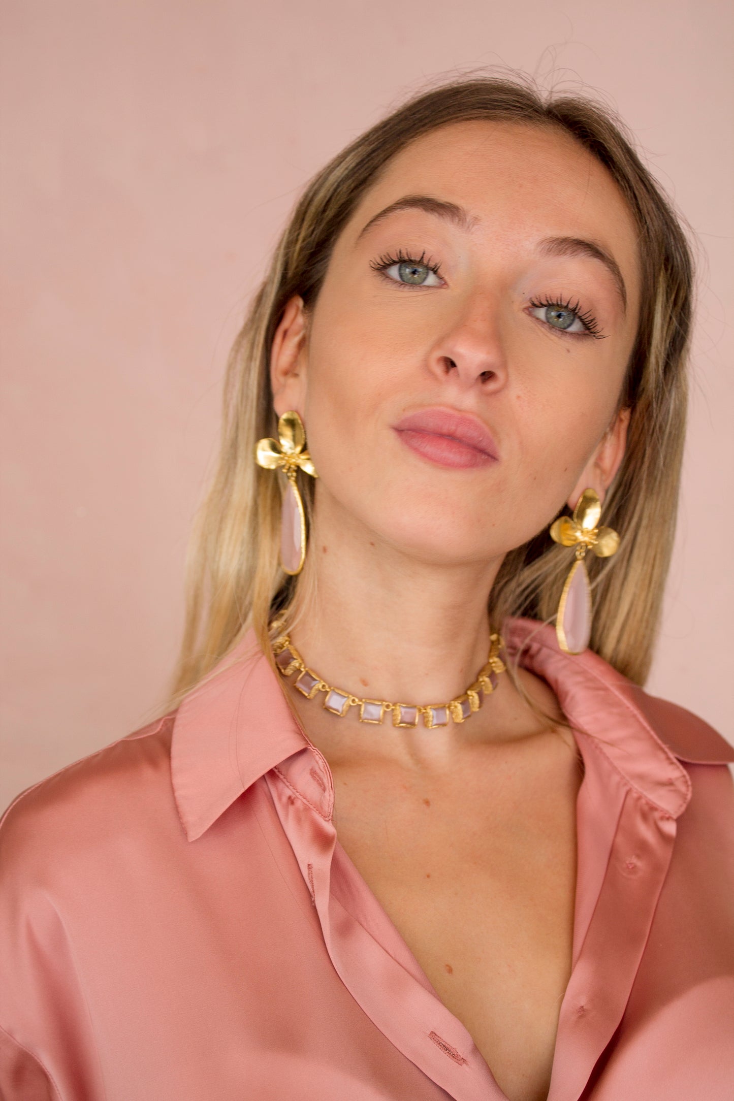 COLLAR- CHOKER  PIEDRAS CUADRADAS  MULTICOLOR ı ORO