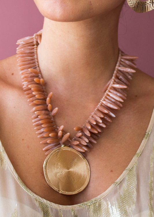 COLLAR CORAL CON CIRCULO ROSA ı ORO